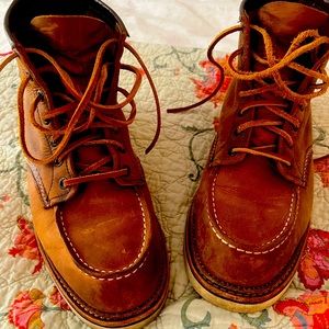 Mens Redwing 6” wedge boot.